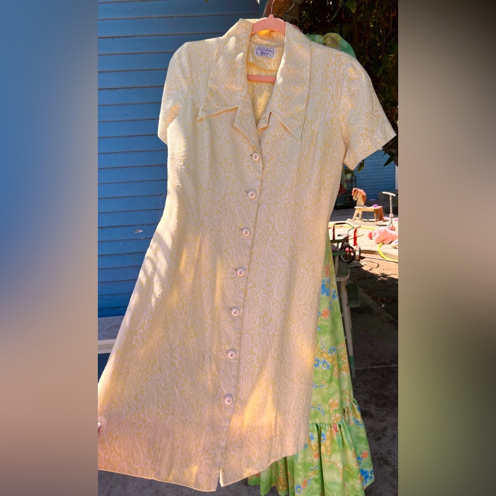Vintage 1960’s Yellow Paisley Shift Dress